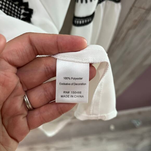 Market & Spruce Boho Bell Sleeve Embroidered Blouse White Size Small - Picture 3 of 6